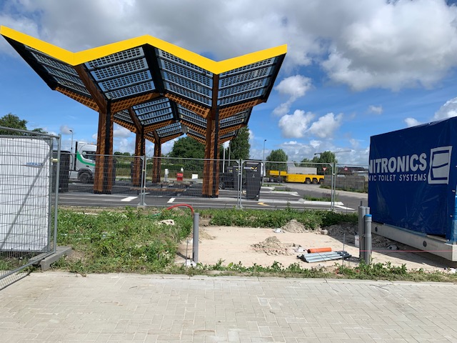 Knokke, Fastned aanbouw Sanitronics Revolving Toilet (toilettes tournantes)